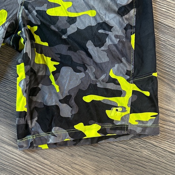 Russell Athletic Kids Camo Shorts - Neon Yellow and Black - Picture 2 of 8